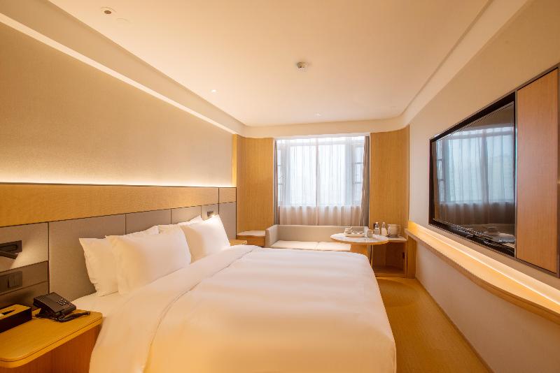 Bed room