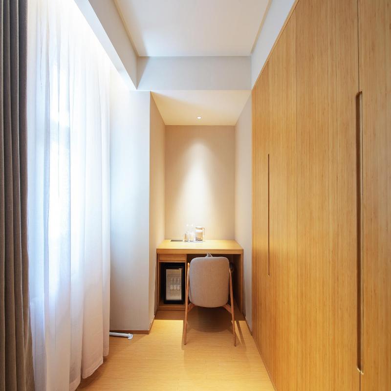 Ji Hotel (Shenyang Middle Street Forbidden City) image