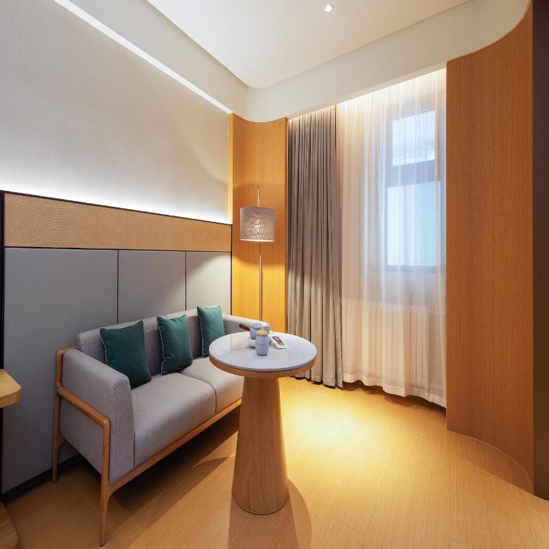 Ji Hotel (Shenyang Middle Street Forbidden City) image