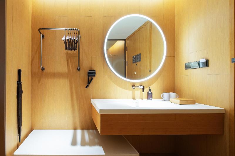 Ji Hotel (Shenyang Middle Street Forbidden City) image