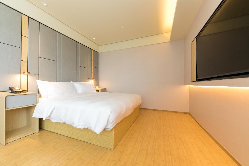 Ji Hotel(Jiaxing Nanhu Store) image