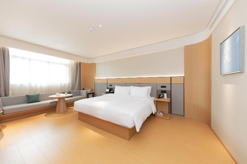 Bed room