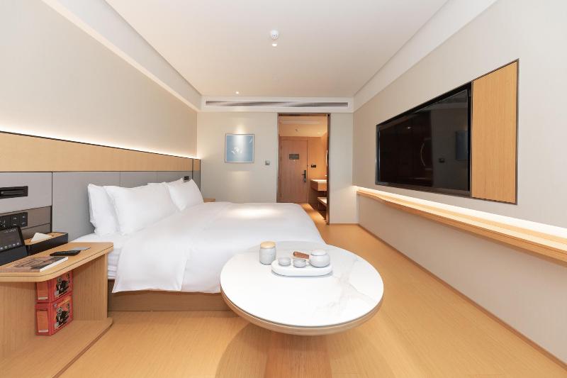 Bed room