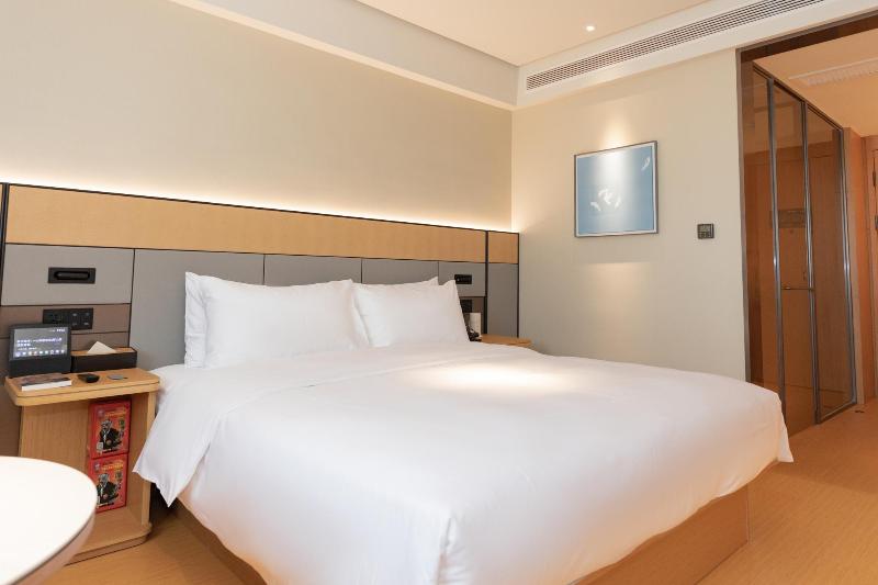 Bed room