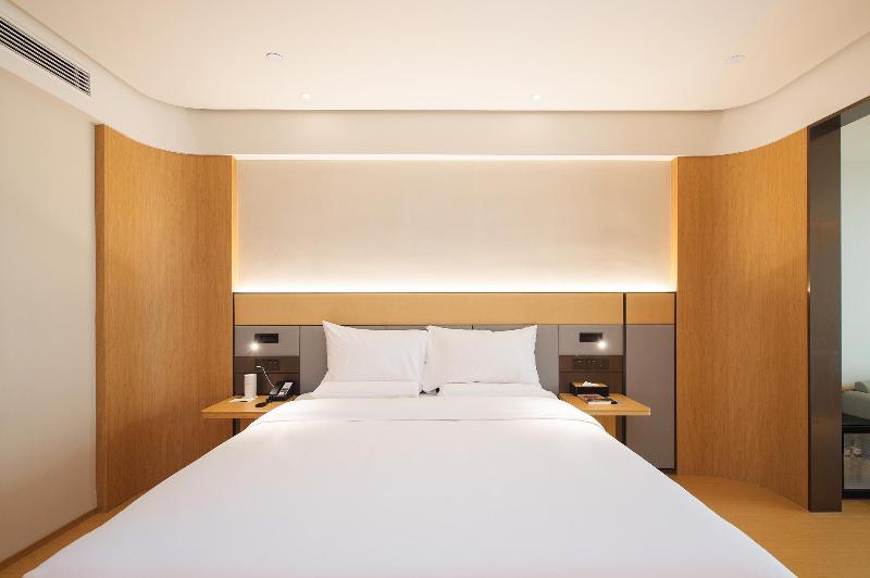 Ji Hotel (Xingtai New Century Plaza Hotel) image