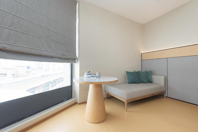 Bed room