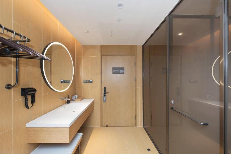 Bed room