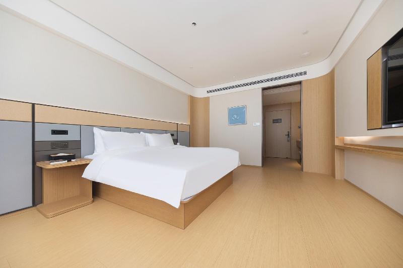 Bed room