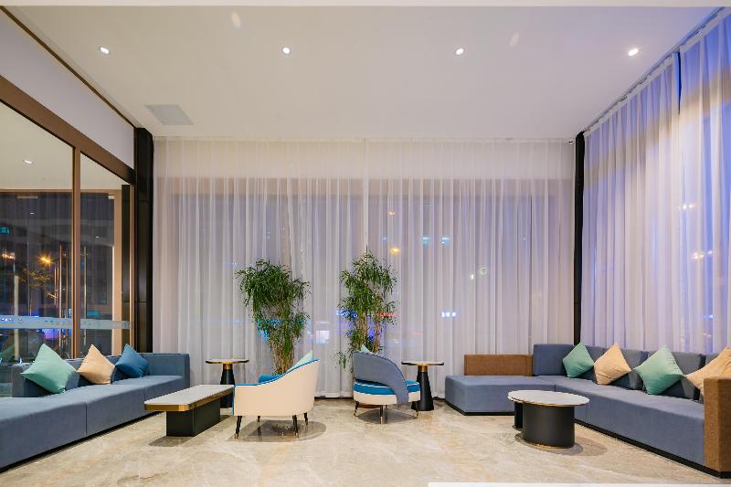 Starway Hotel (Xining Limeng Commercial Pedestrian image