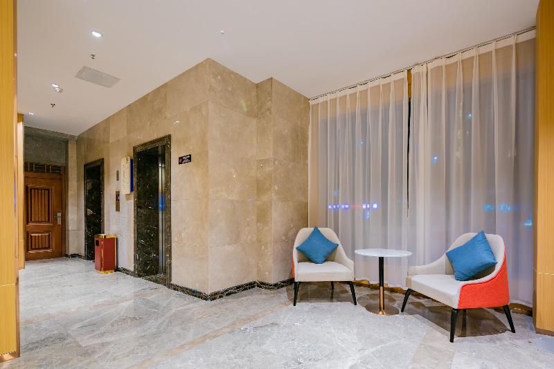 Starway Hotel (Xining Limeng Commercial Pedestrian image