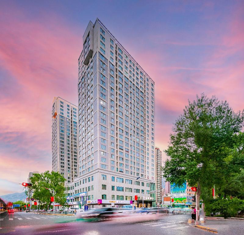 Starway Hotel (Xining Limeng Commercial Pedestrian image