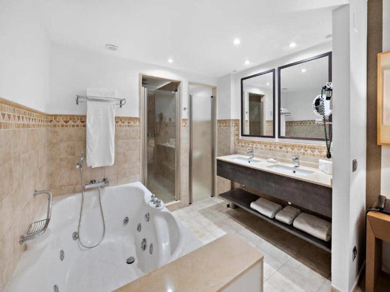Wyndham Grand Costa del Sol image