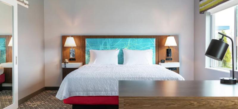 Hampton Inn & Suites Chico image