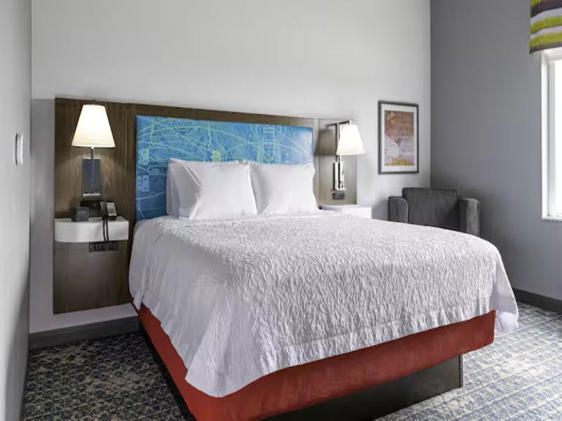 Hampton Inn & Suites Chico image