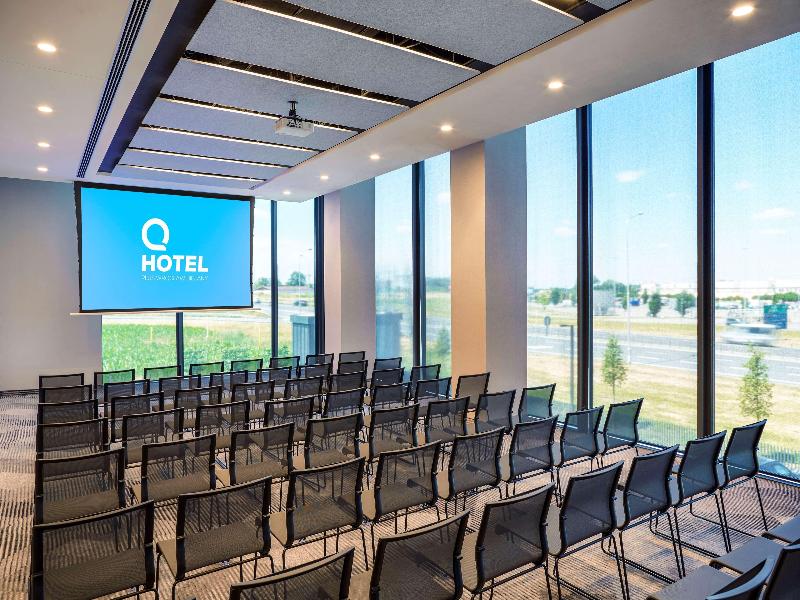 Q Hotel Plus Wroclaw Bielany image