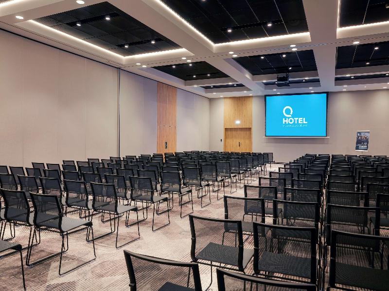 Q Hotel Plus Wroclaw Bielany image