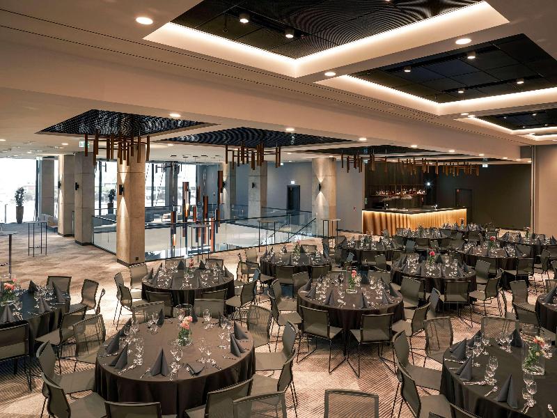 Q Hotel Plus Wroclaw Bielany image