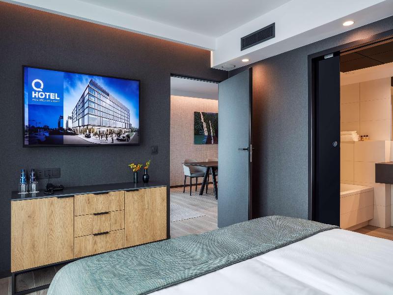 Q Hotel Plus Wroclaw Bielany image
