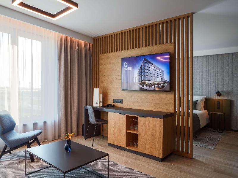 Q Hotel Plus Wroclaw Bielany image