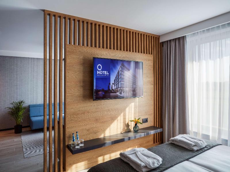 Q Hotel Plus Wroclaw Bielany image