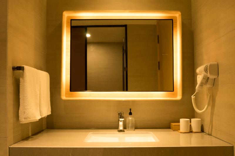 Ji Hotel Ancient Town of Luzhi Suzhou image