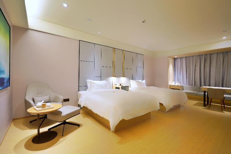 Bed room