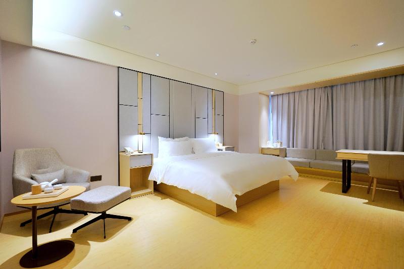 Bed room