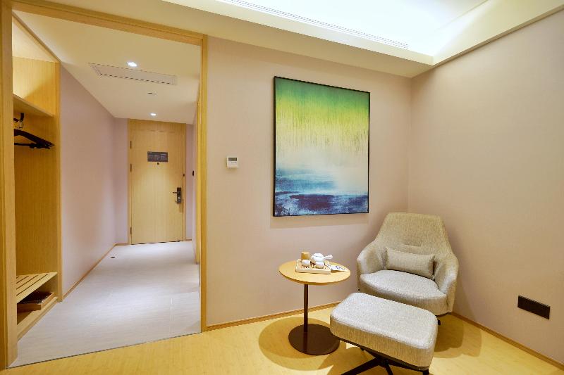 Bed room