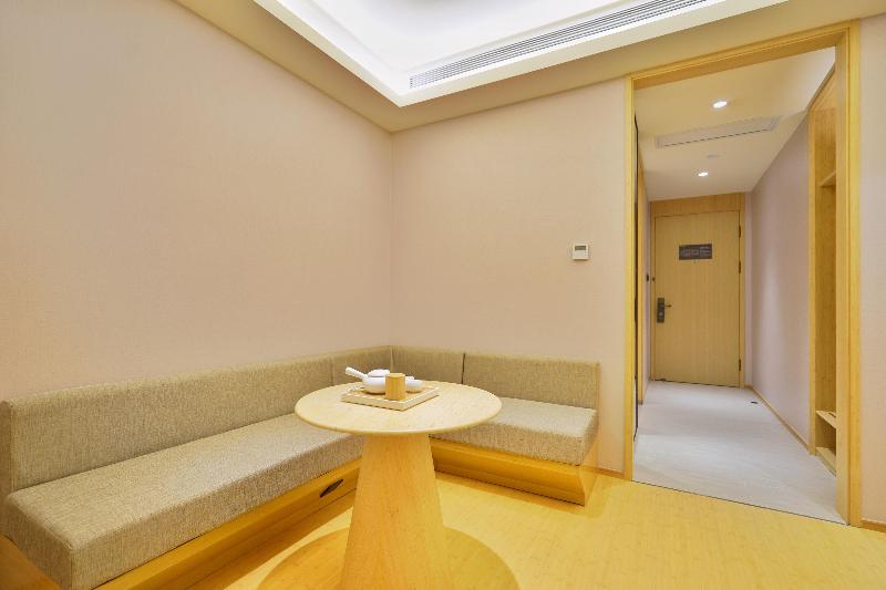 Bed room