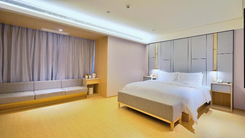 Bed room
