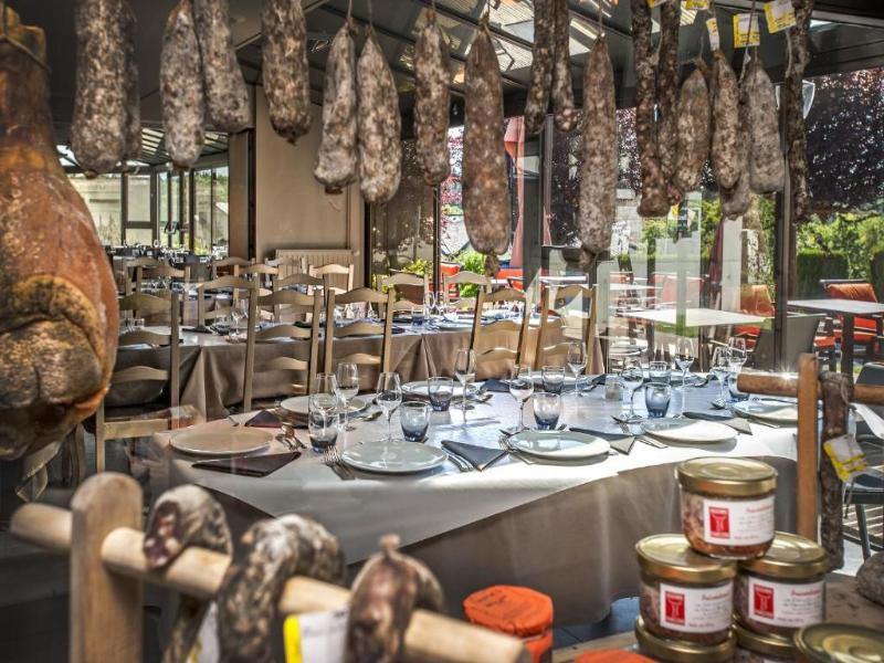 Logis Hotel Chez Camillou image