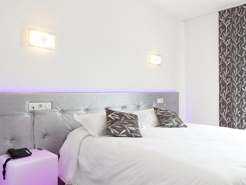 Logis Hotel Chez Camillou image