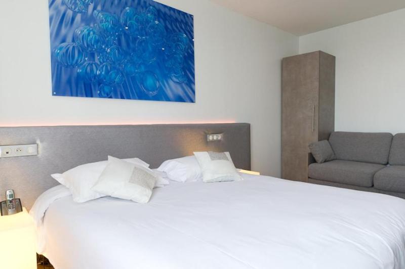 Logis Hotel Chez Camillou image