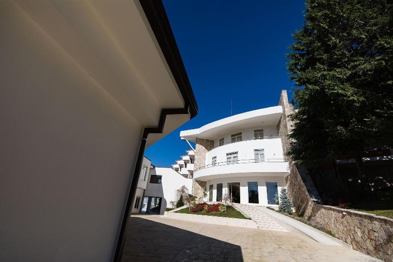 Chateau Linza Resort image