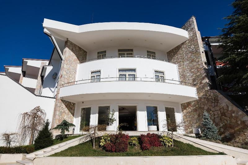 Chateau Linza Resort image