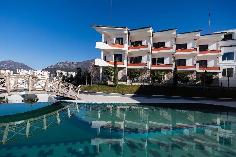 Chateau Linza Resort image
