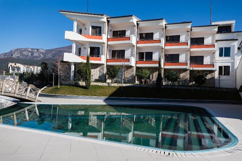 Chateau Linza Resort image
