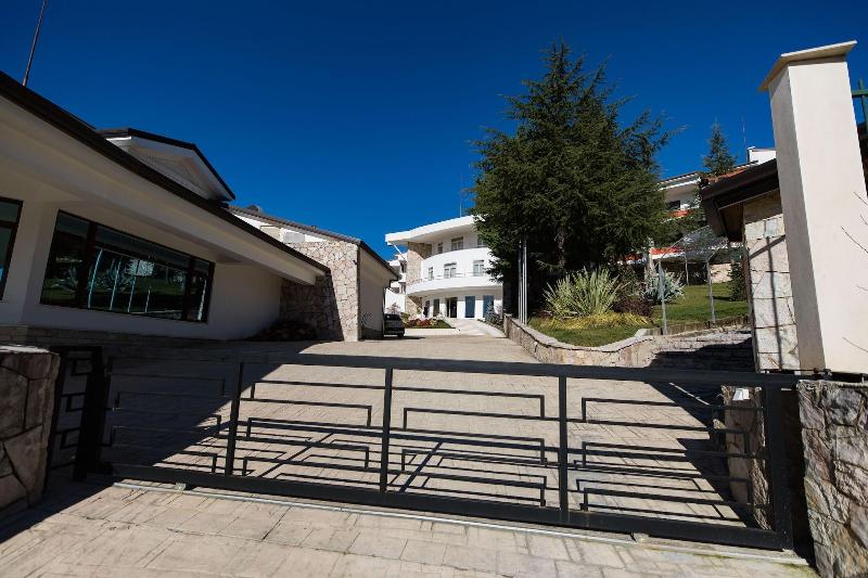 Chateau Linza Resort image