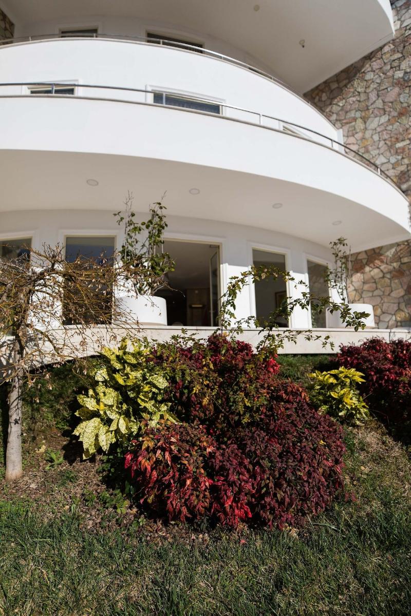 Chateau Linza Resort image