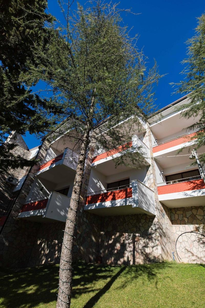 Chateau Linza Resort image