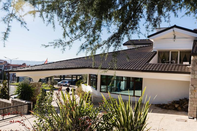 Chateau Linza Resort image