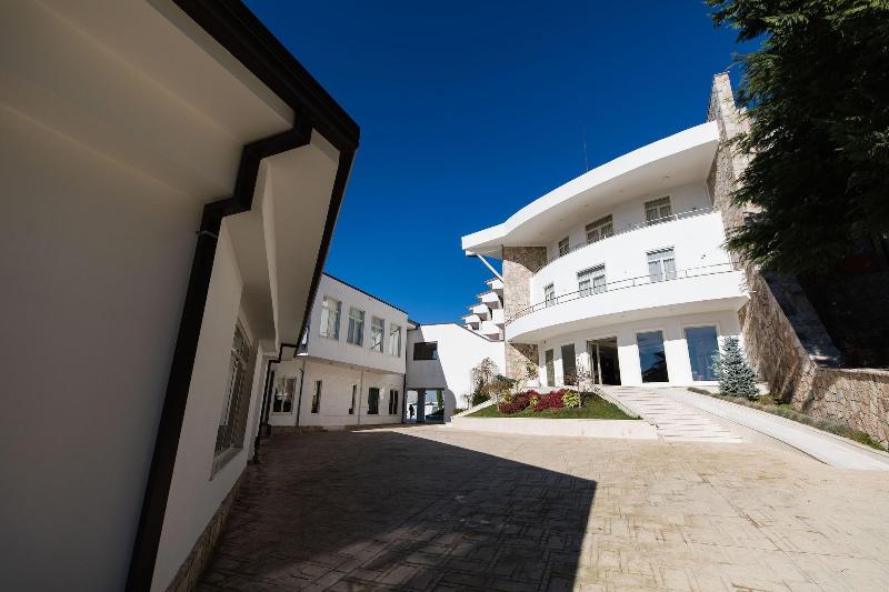 Chateau Linza Resort image
