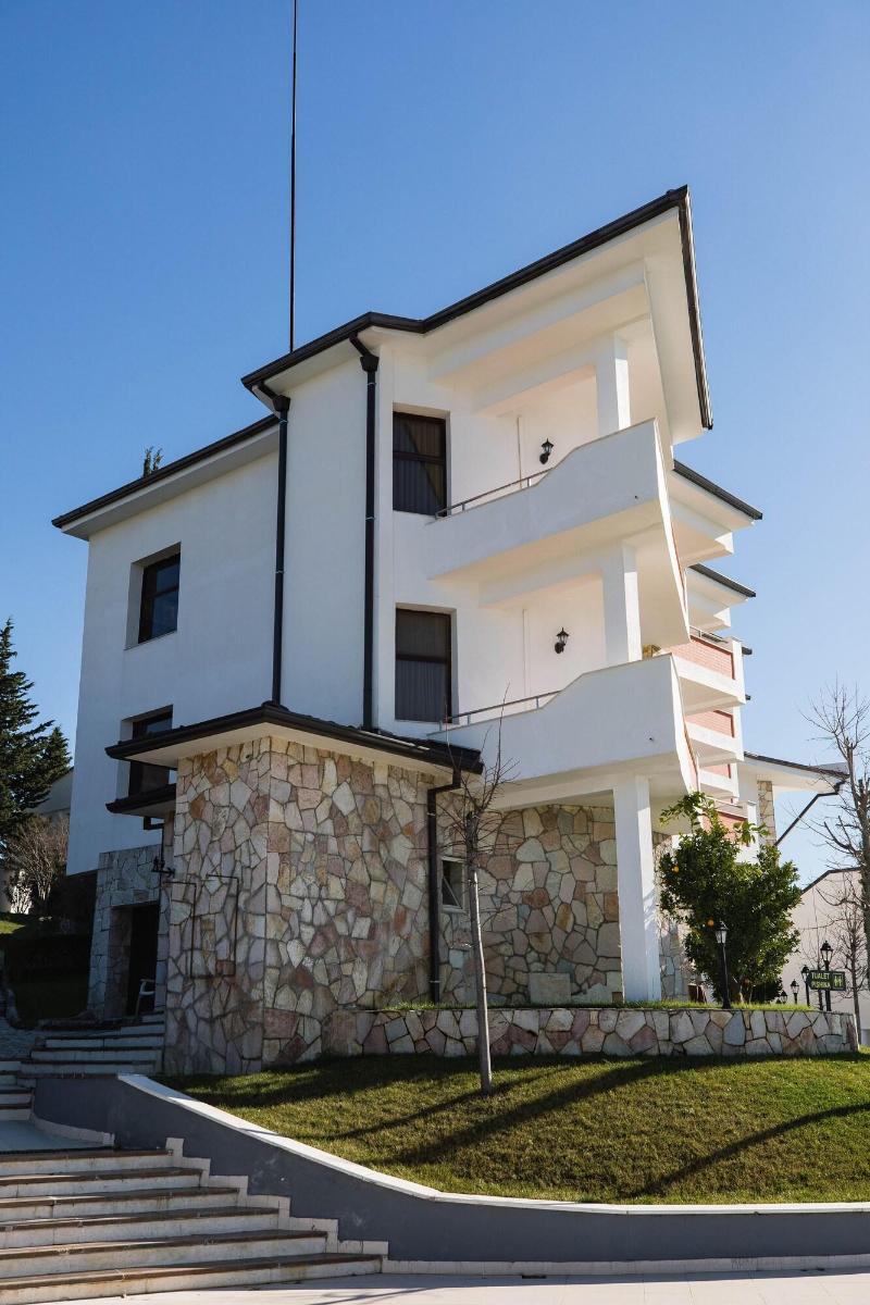 Chateau Linza Resort image