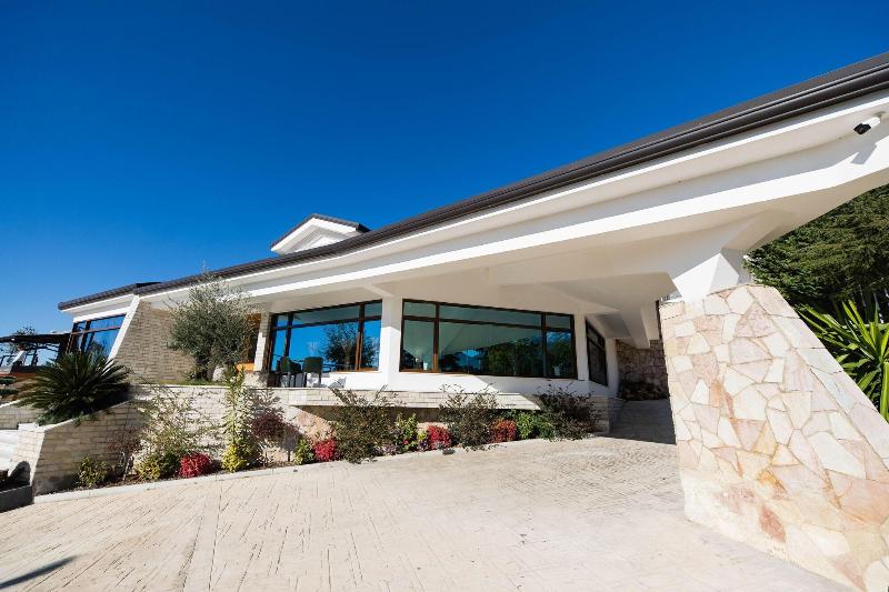 Chateau Linza Resort image