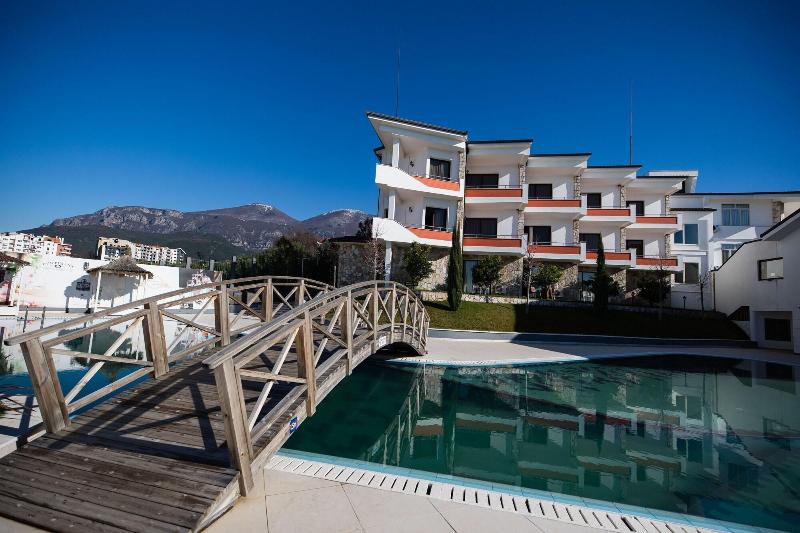 Chateau Linza Resort image