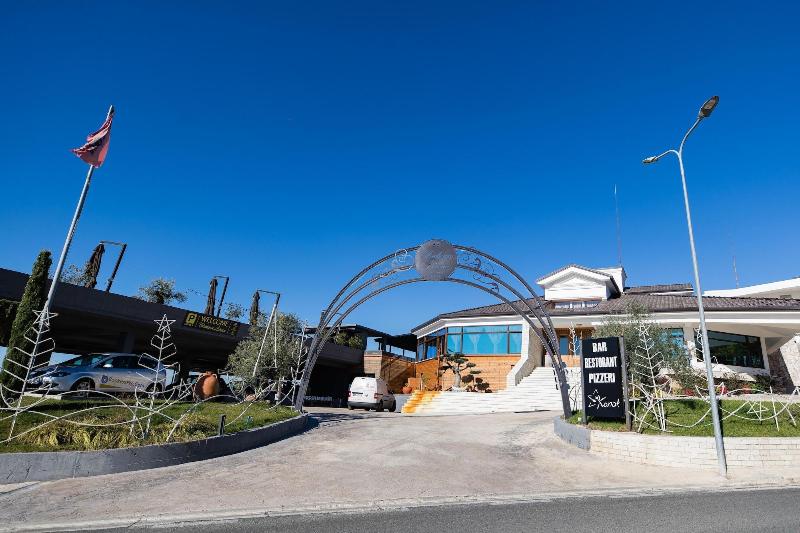 Chateau Linza Resort image