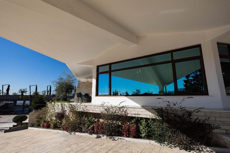 Chateau Linza Resort image