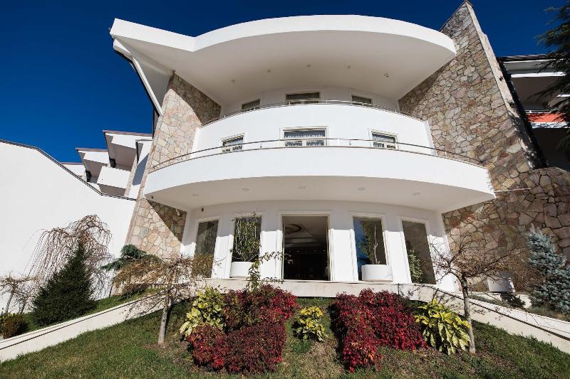 Chateau Linza Resort image