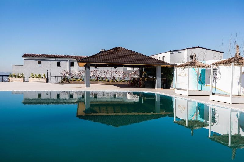 Chateau Linza Resort image