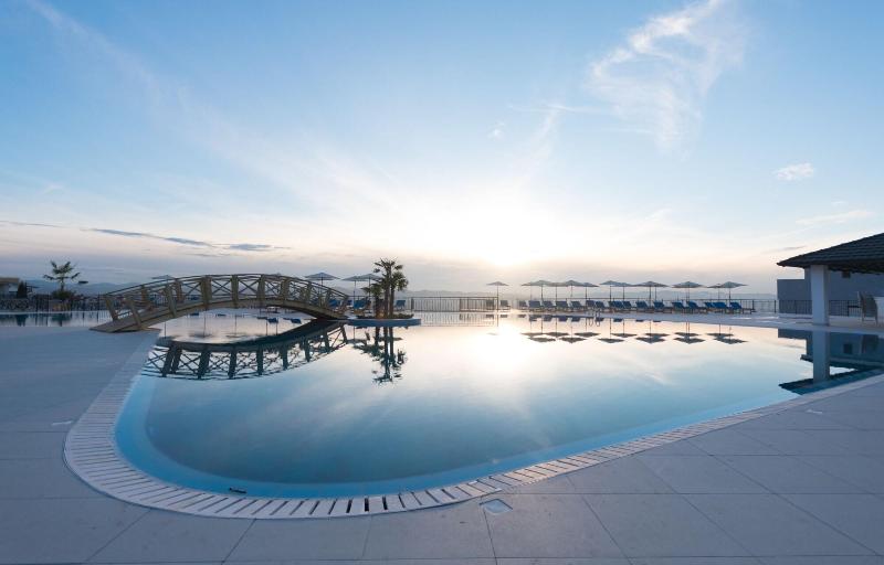 Chateau Linza Resort image